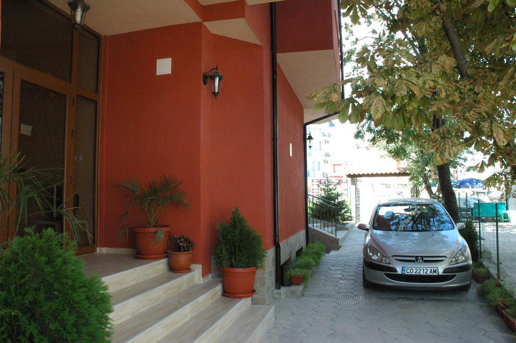 Terra Guest House Ravda Exterior photo