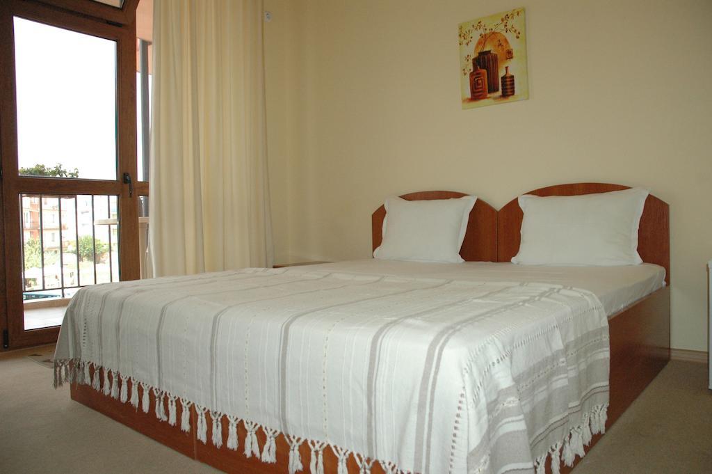Terra Guest House Ravda Room photo
